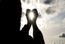 爱游戏：[NBA]格林加速突破 过掉唐斯上篮得手.